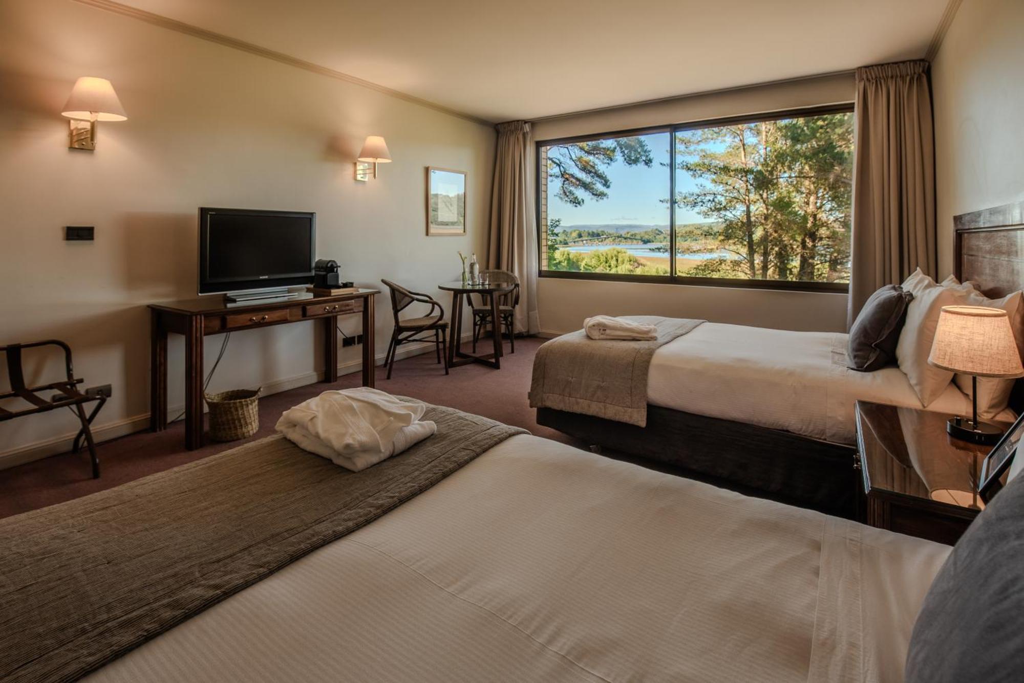 Puerta Del Sur Hotel 4*